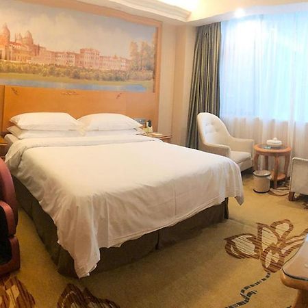 Vienna International Hotel Puning International Commodity City Zewnętrze zdjęcie