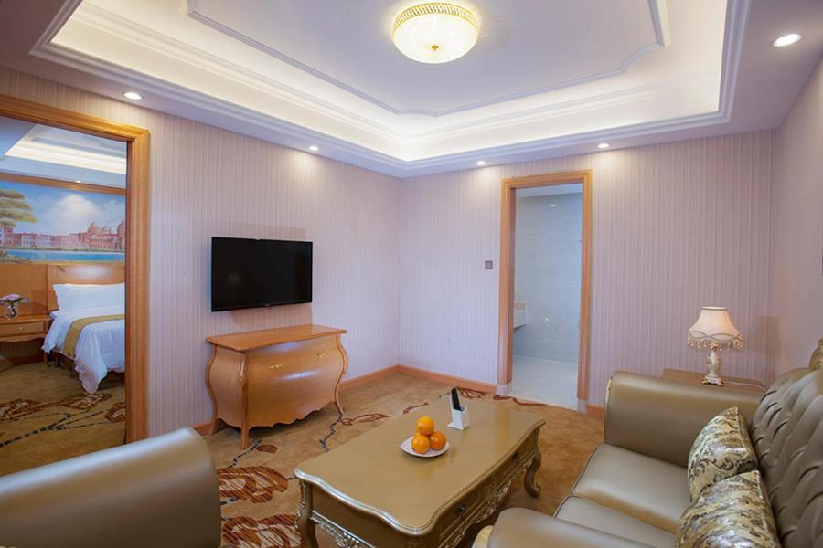 Vienna International Hotel Puning International Commodity City Zewnętrze zdjęcie